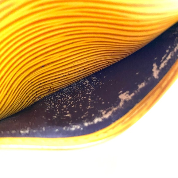 LOUIS VUITTON WALLET ON CHAIN❤️ - Picture 15 of 17